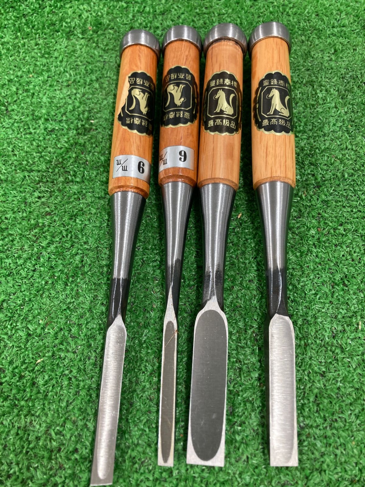 【中古品】【0922】狐 鑿 4本セット　IT424DMW3BMO