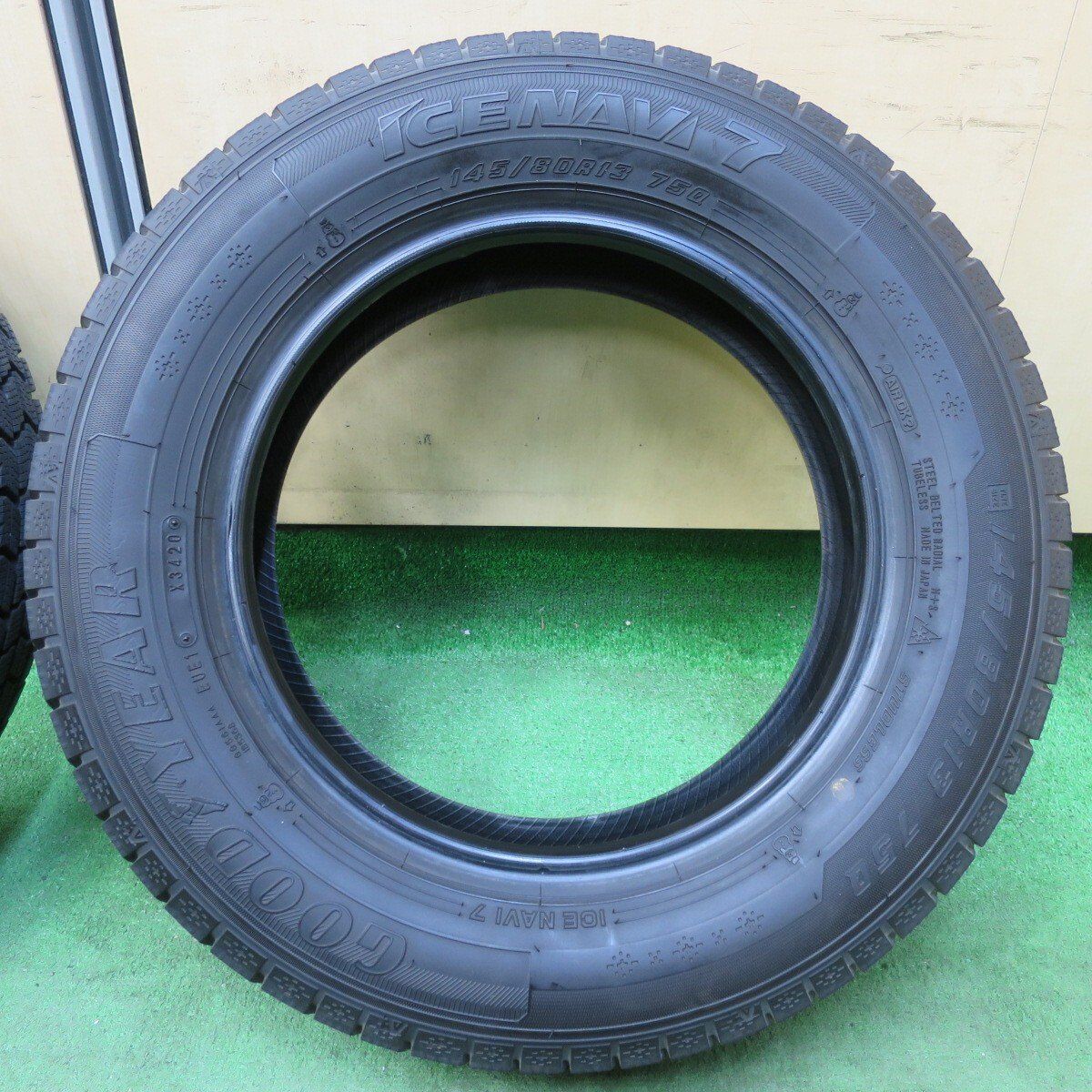 バリ溝　スタッドレス 145/80R13 バリ溝！9分☆スタッドレス 145/80R13 グッドイヤー アイスナビ7