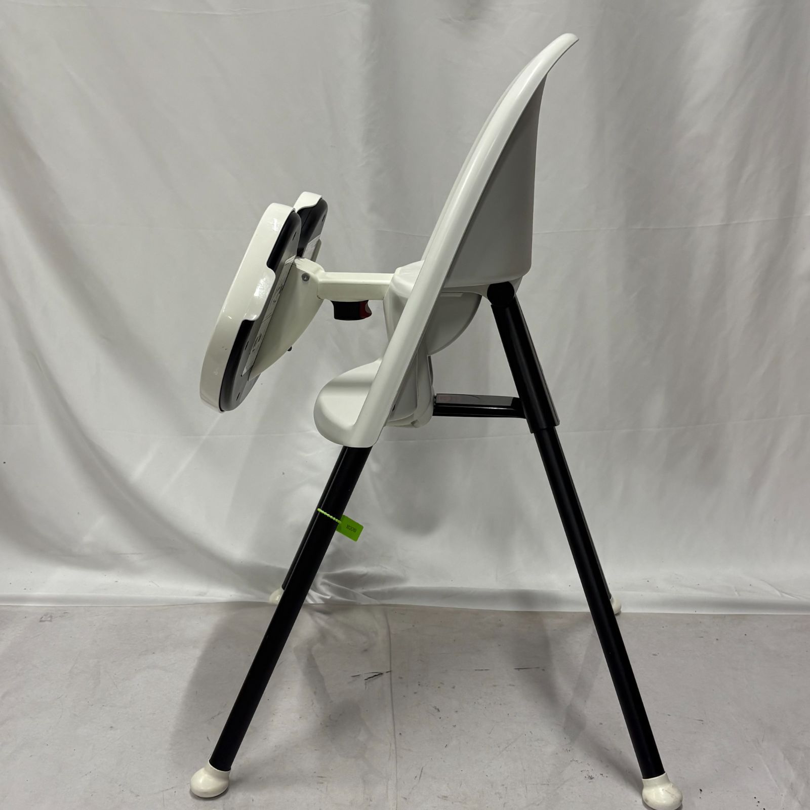 【美品・廃盤】Baby Bjorn 折りたたみ ベビーチェア ホワイト Amazon | ベビービョルン 【日本正規品保証付】 ハイチェア