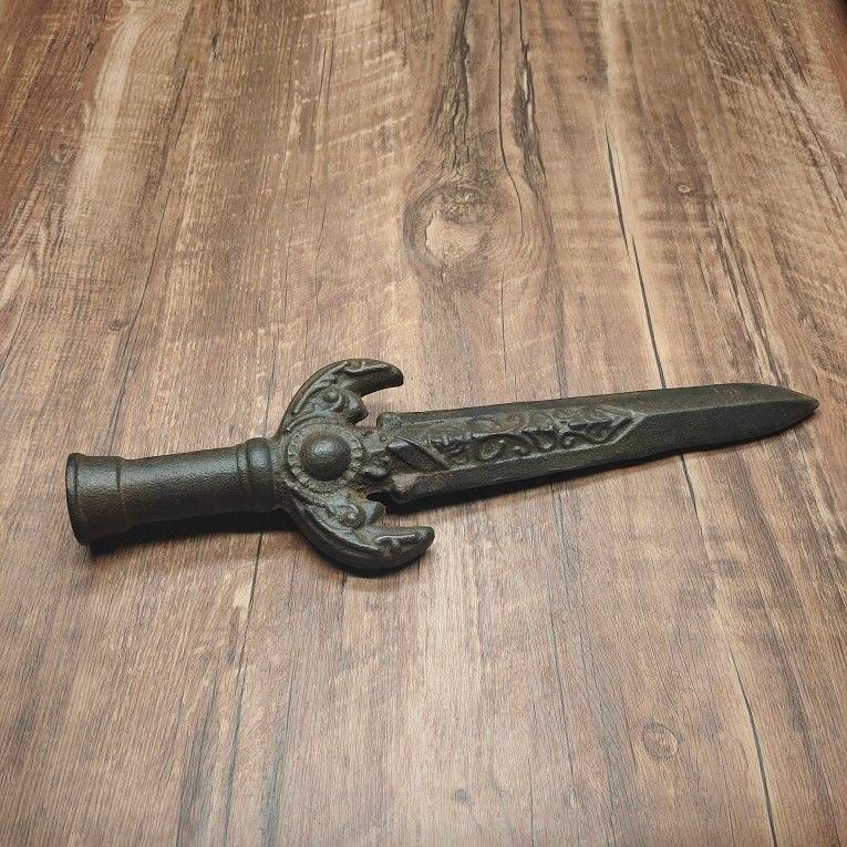 鉄製 剣 兵器 防身兵器 置物 現代工芸品 美術品 鉄製 剣 兵器 防身兵器 置物 現代工芸品 美術品 - メルカリ