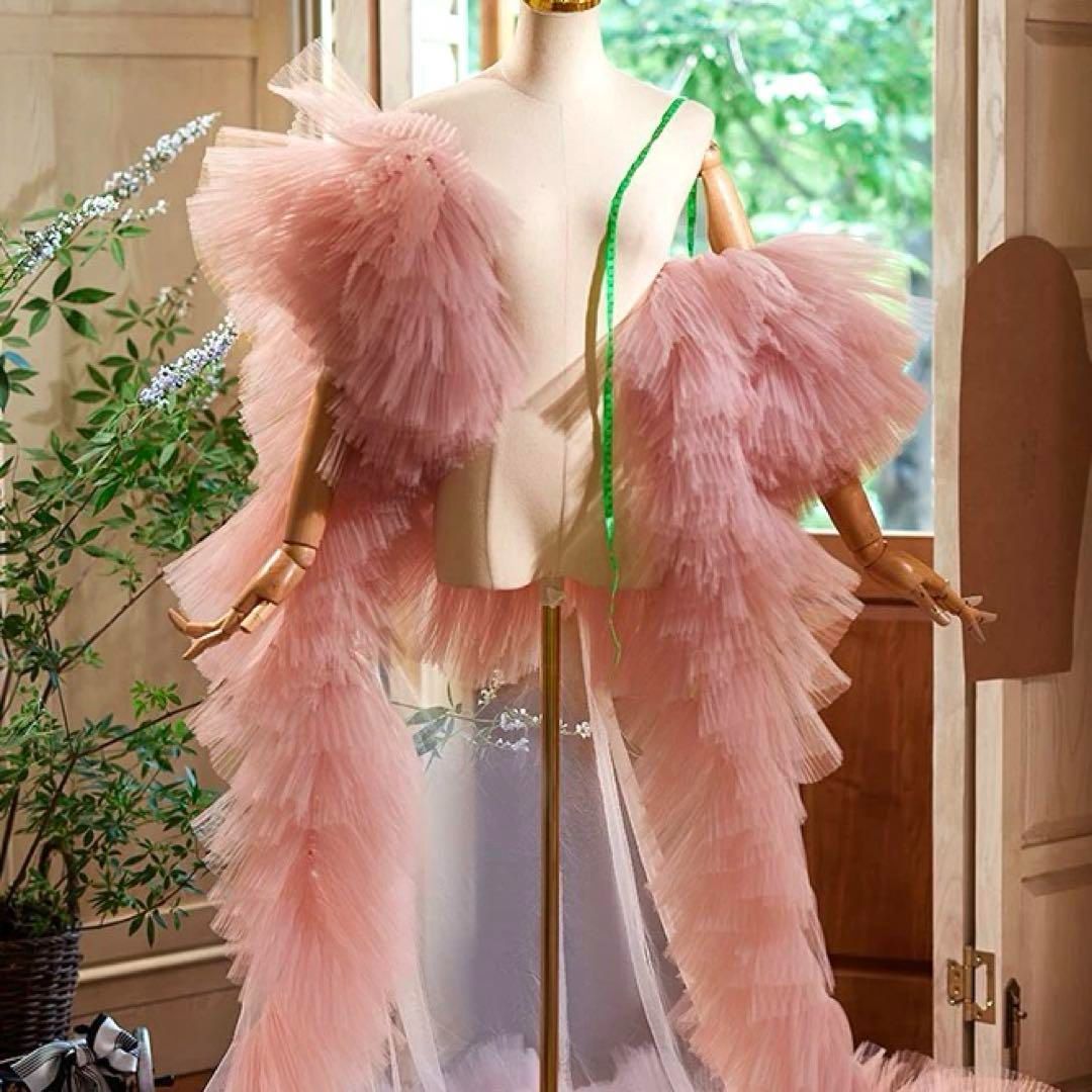 フリルスリーブのゴージャスなロングショール ピンクベージュ
