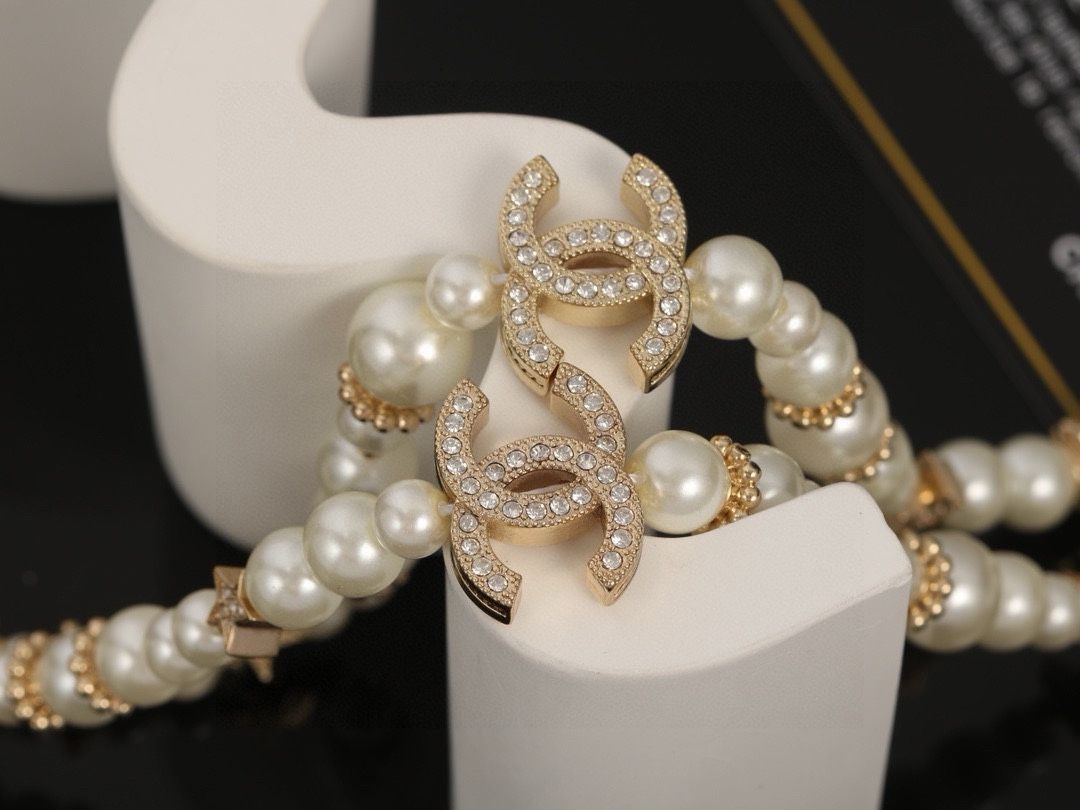 CHANEL ダブルCロゴ パール 今日特価】Chanel シャネル ダブル C パールネックレス 最新