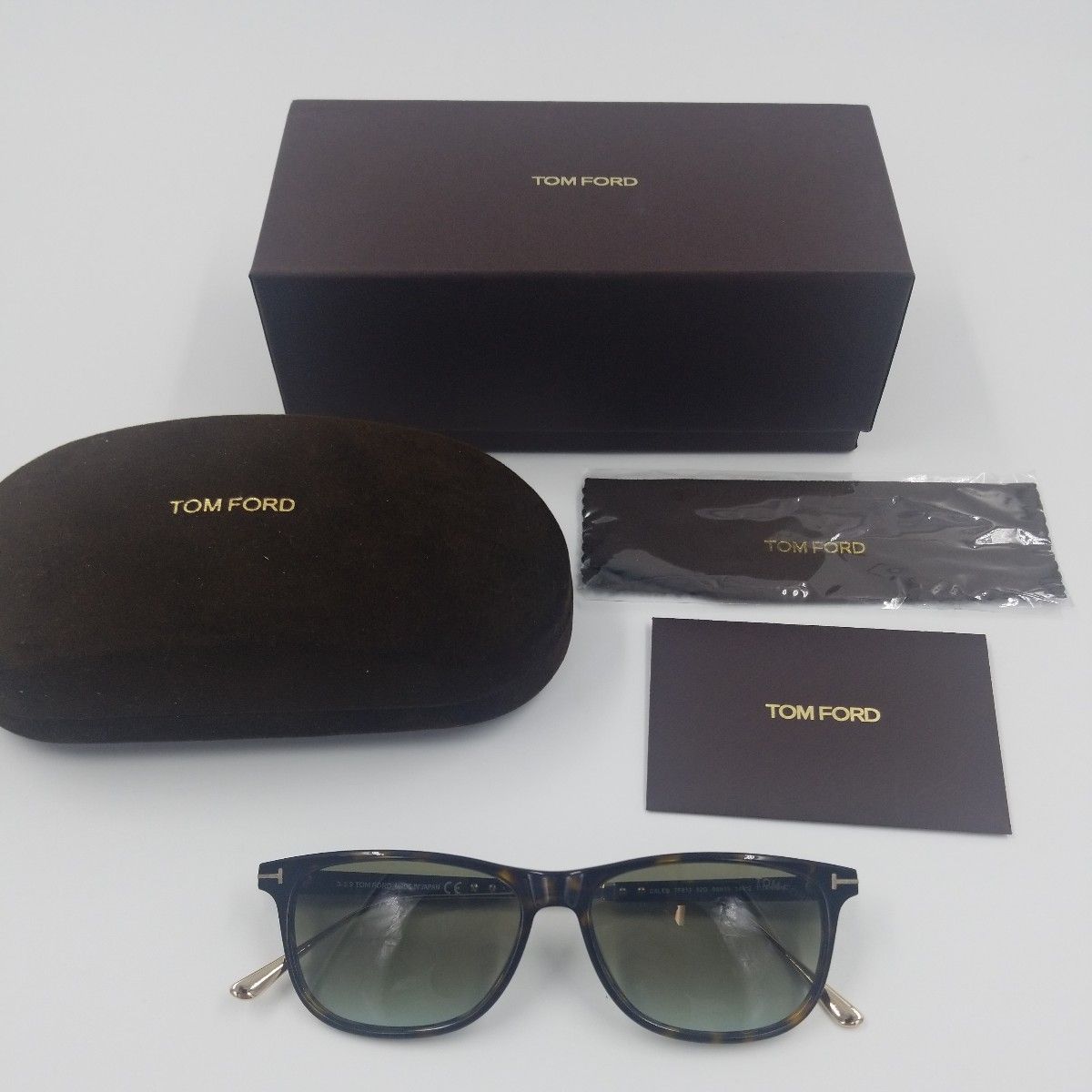 トムフォード　TOM FORD TF813 52G CALEBサングラス