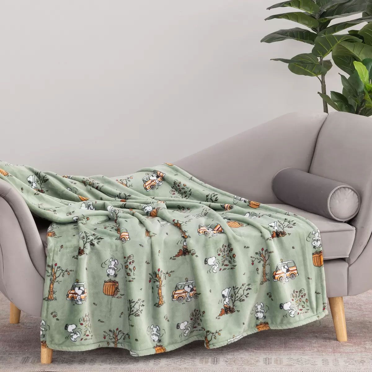 送料無料】スヌーピー 大判ひざ掛け 152cm x 177cm グリーン