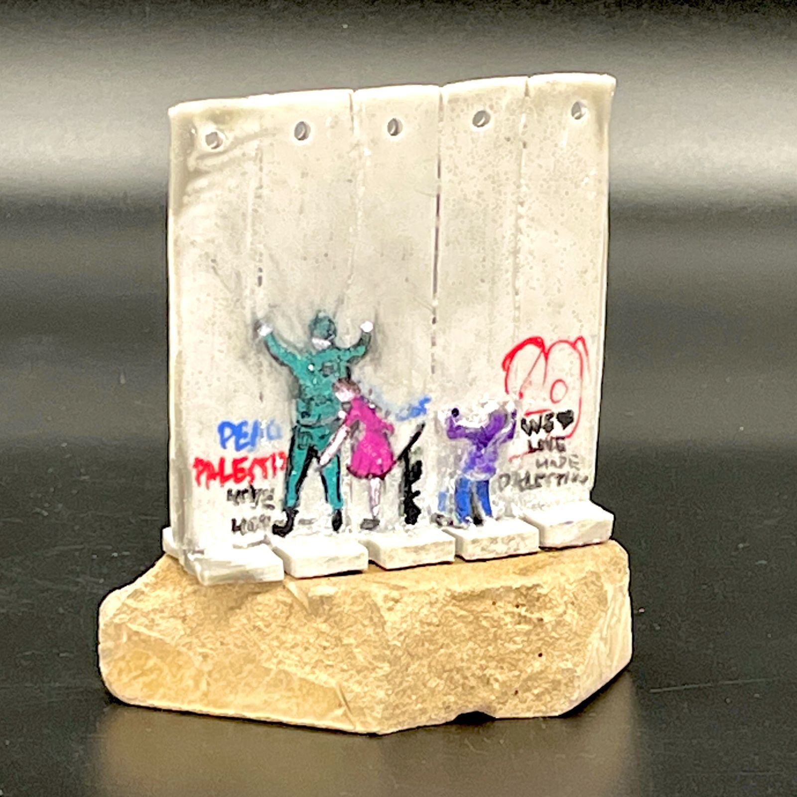 入手困難 Banksy バンクシー THE WALLED OFF HOTEL Wall Souvenir 世界一眺めの悪いホテル インボイス付 ウォールド 本物保証