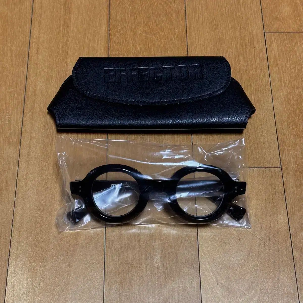 【雷市場（ポンジャン）商品韓国直送】 EFFECTOR(エフェクター) 液体 メガネ 黒 未使用 新品