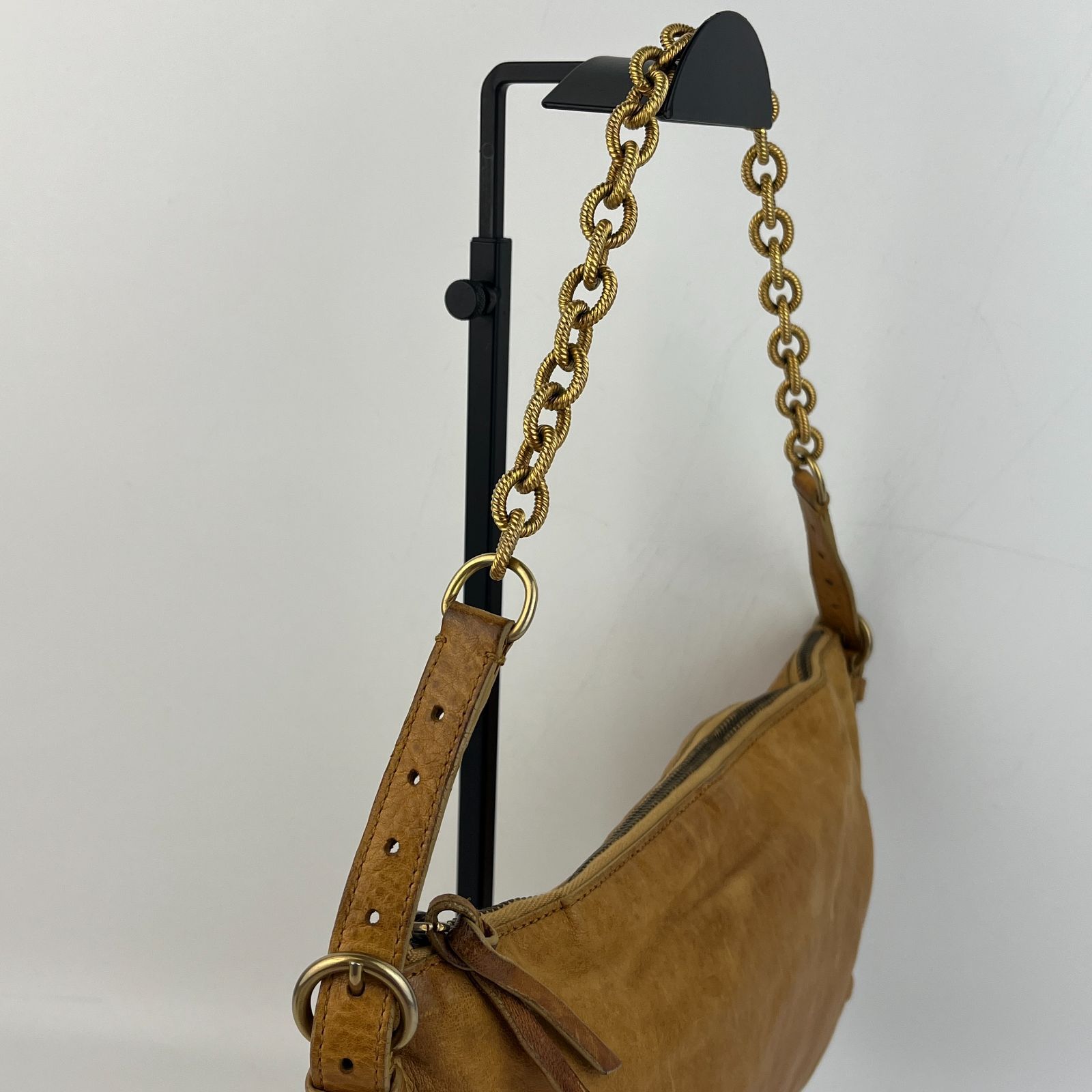 miumiu ミュウミュウ ハンドバッグ ショルダーバッグ 肩掛け レザー  