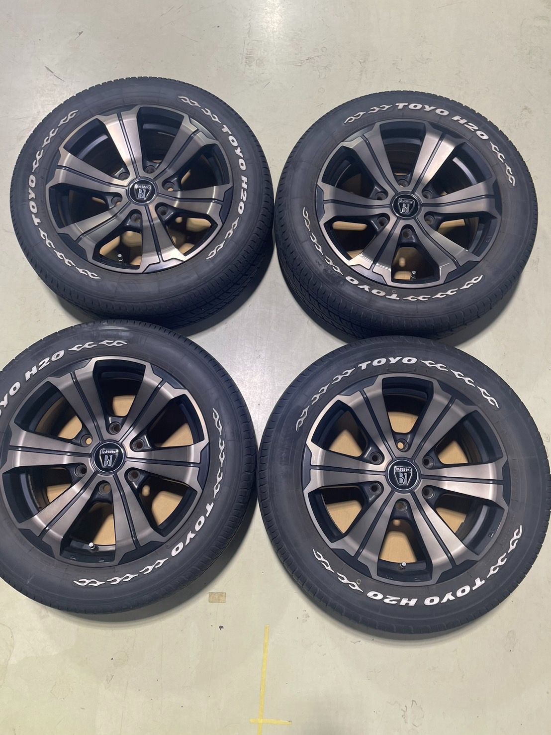 BARBERO　U-GRANDE　限定カラー　17インチ　6.5J+38