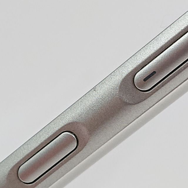 BASIO4 KYV47 au シャンパンゴールド 送料無料 本体 c08662