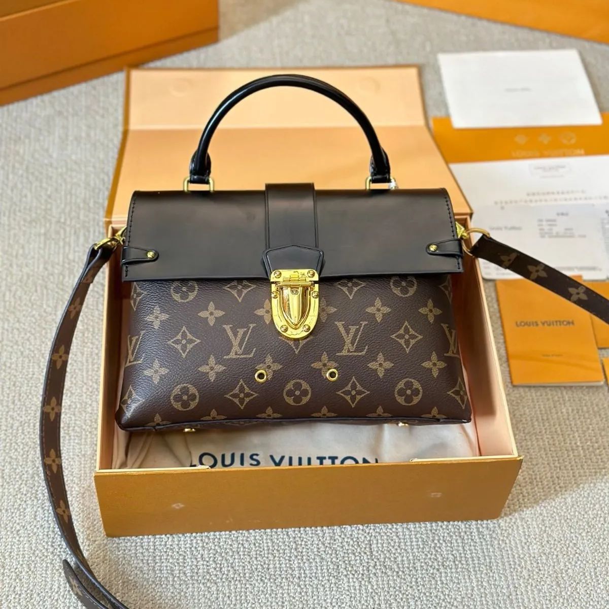 新品未使用 箱付  LOUIS VUITTON  ノベルティトートバッグ 専用ページ