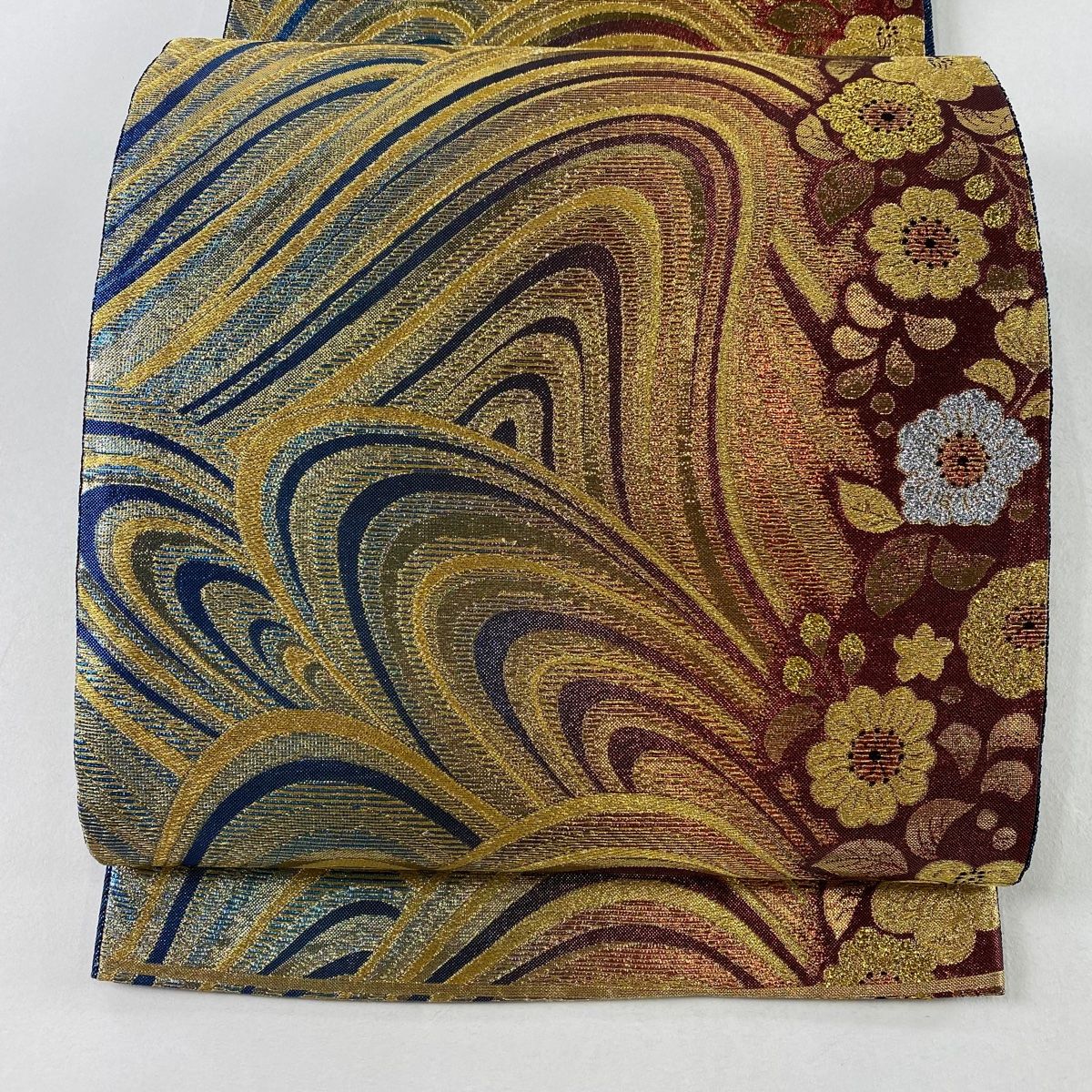 袋帯 秀品 流水 枝花 箔 金糸 えんじ色 全通 正絹 【中古