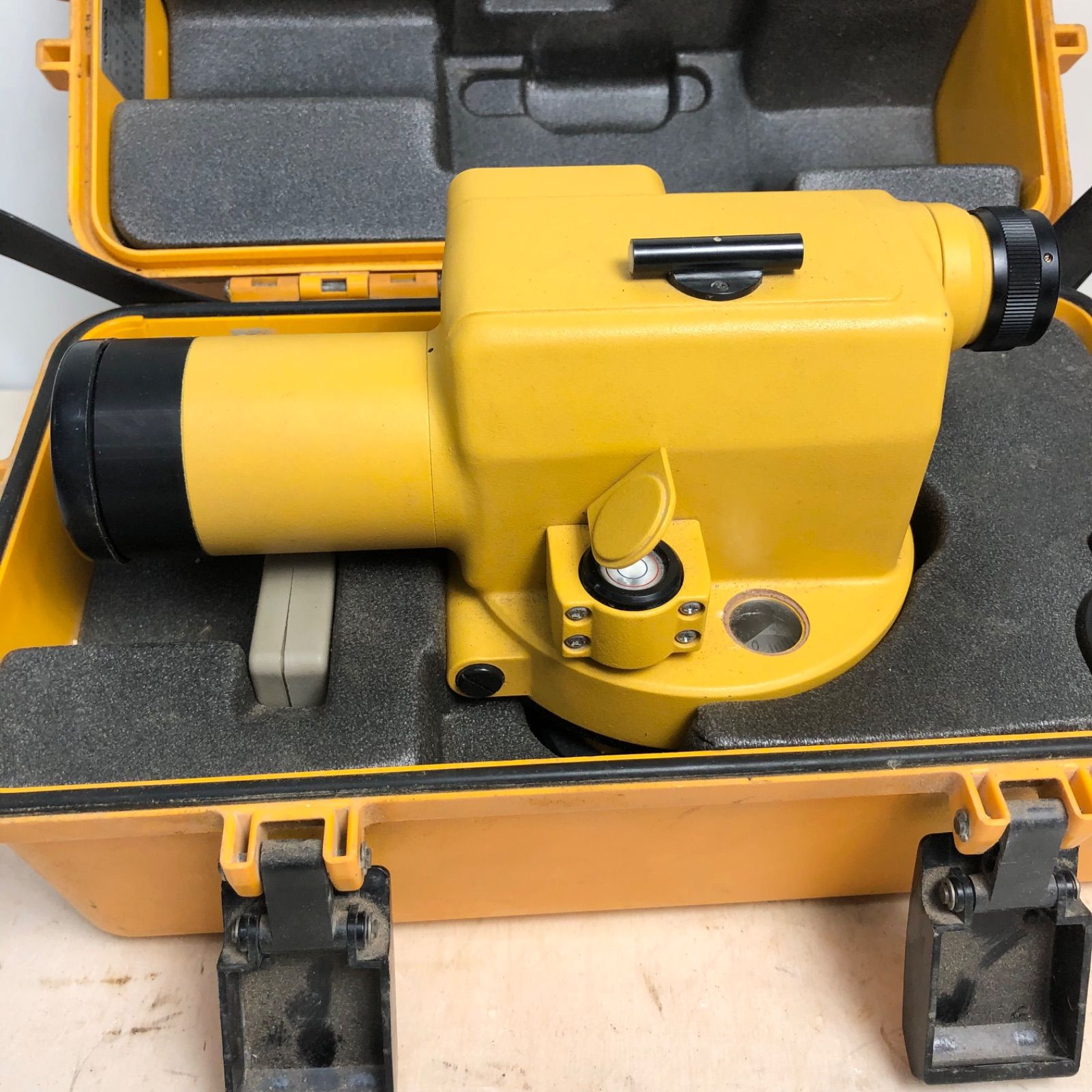 トプコン TOPCON オートレベル AT-M3 測量機 電動工具 現状渡し トプコン TOPCON オートレベル AT-M3 測量機 電動工具 現状渡し