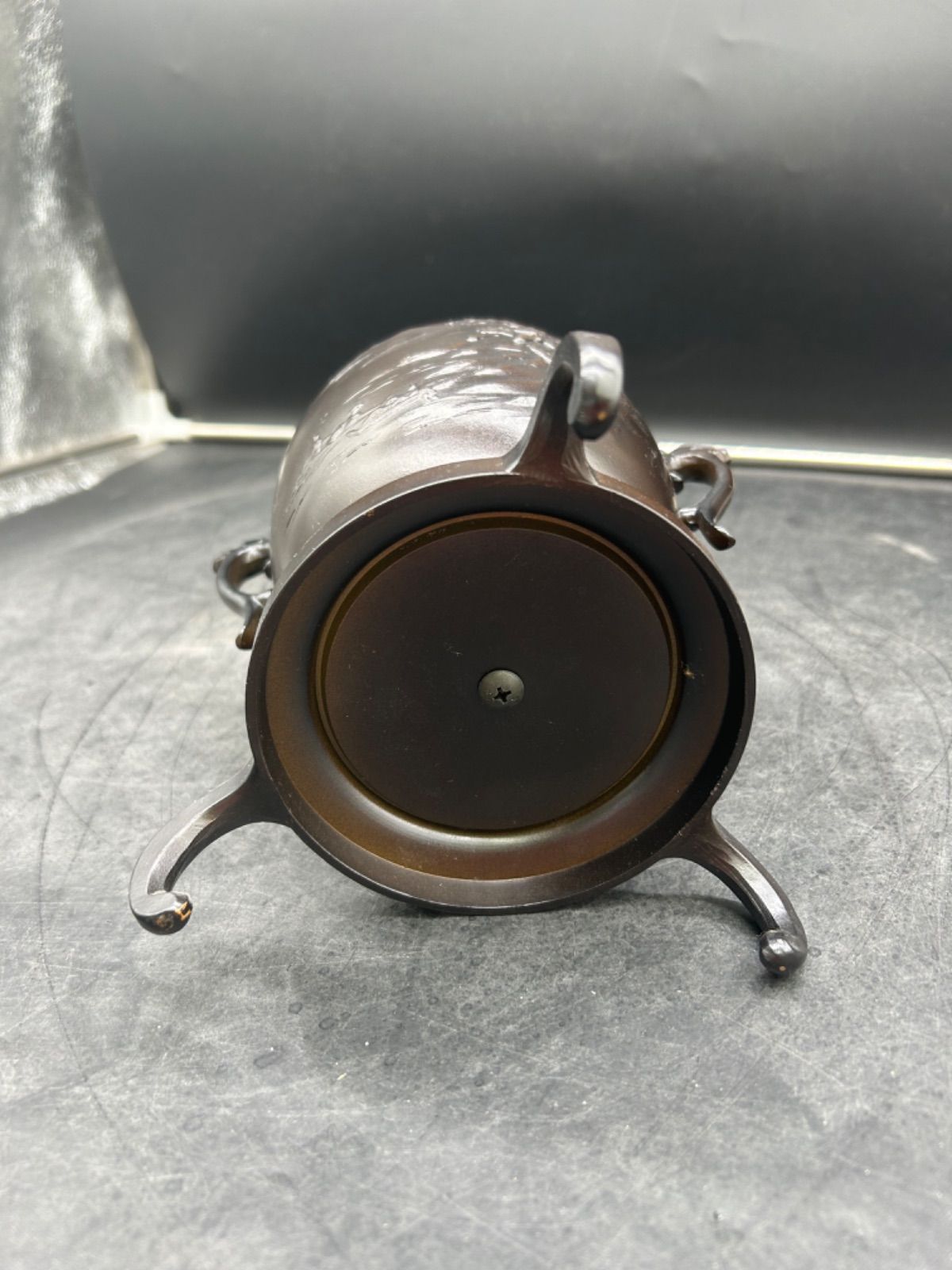【A0307】 当時物 刻印あり 薄端 花器 銅製 三足 花瓶 華道具 A0307】 当時物 刻印あり 薄端 花器 銅製 三足 花瓶 華道具
