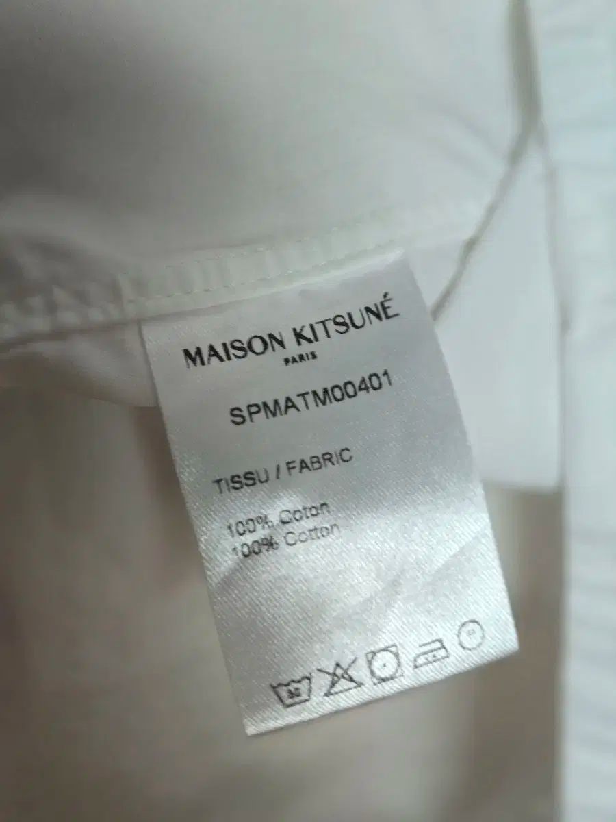 Kitsuné メゾンキツネ