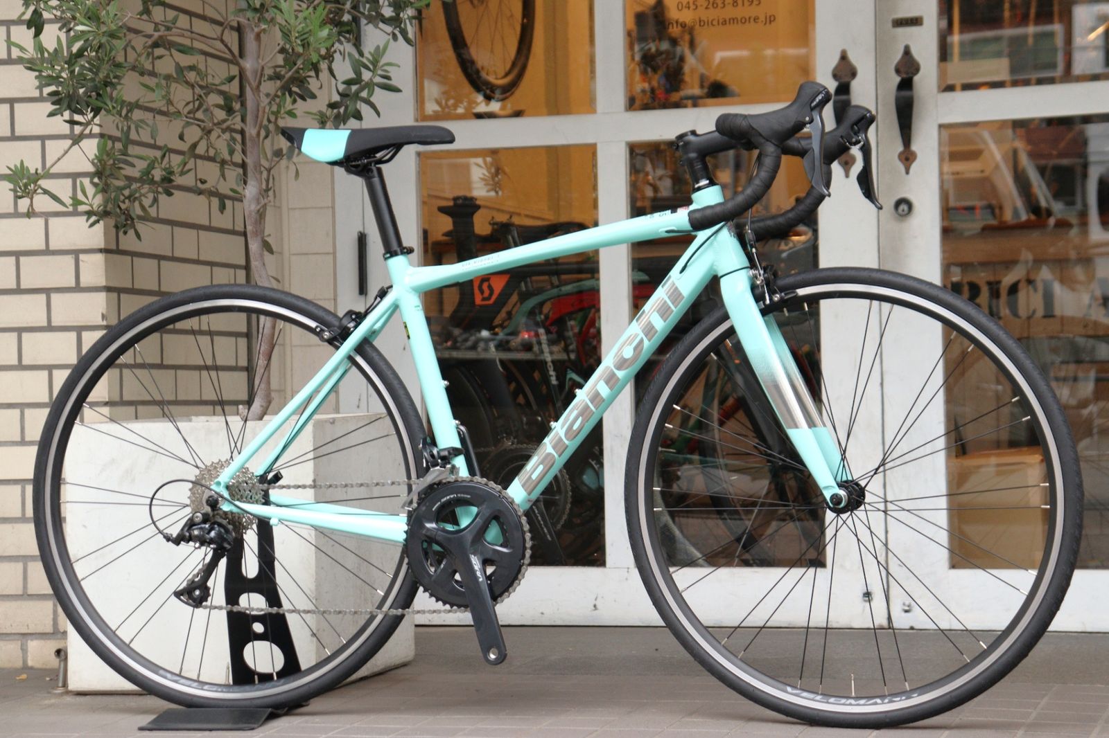 ビアンキ Bianchi ヴィア ニローネ Via NIRONE7 2025モデル 50サイズ シマノ ソラ R3000 MIX 9S アルミ ロードバイク 横浜店