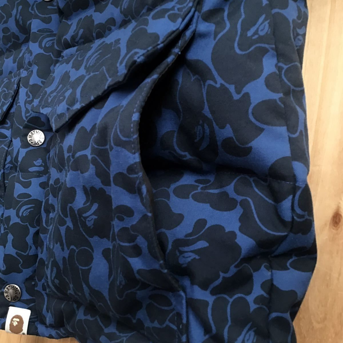 ダウンジャケット Solid camo Mサイズ blue × navy a bathing ape BAPE