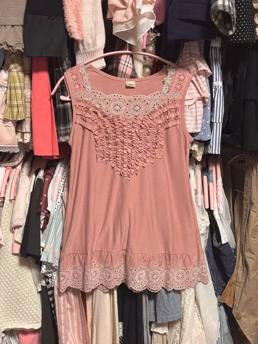 Axes femme アクシーズファム ピンク レース パンチング ノースリーブ