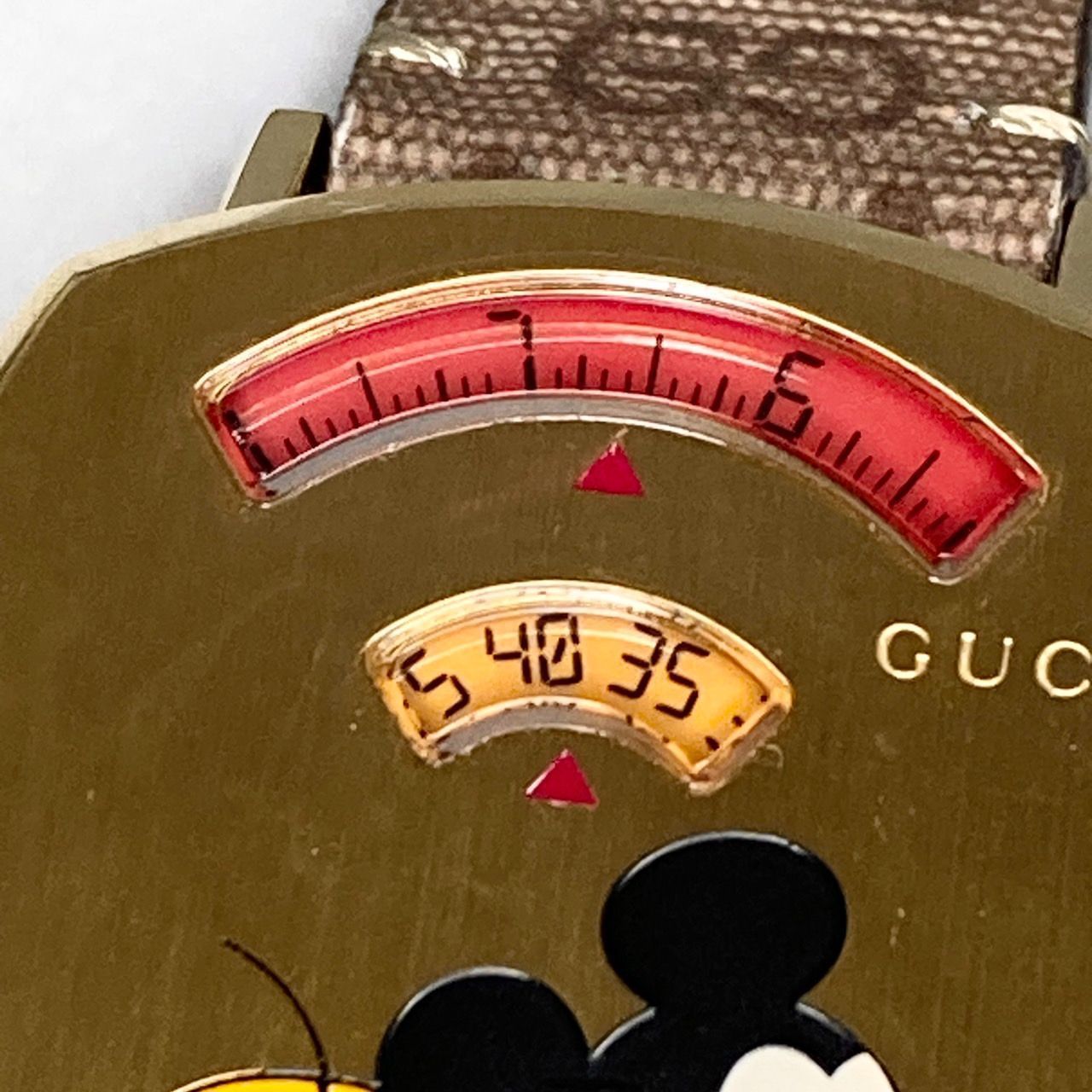 GUCCI ディズニー ミッキー コラボ時計 ゴールド 電池有 - メルカリ