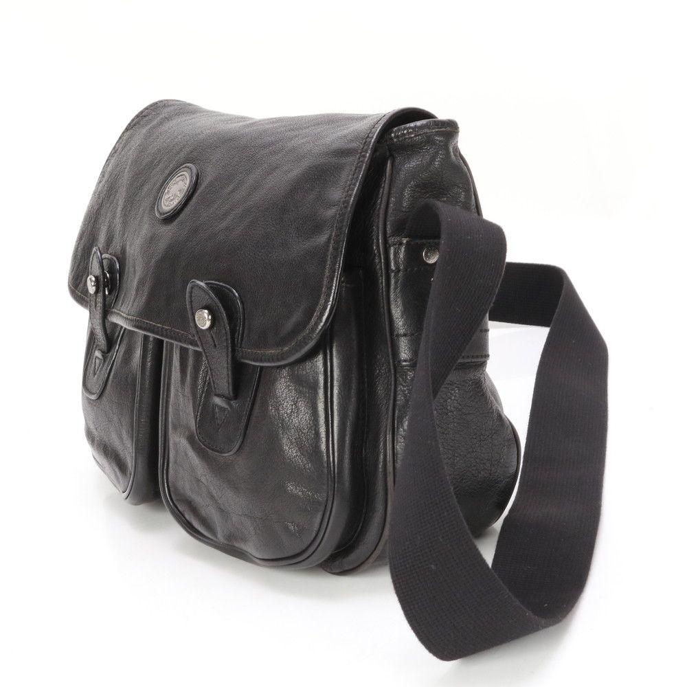 美品 ハンティングワールド ショルダーバッグ ウォッシュド キャリーオール 黒 ハンティングワールド ショルダーバッグ ウォッシュドキャリーオール