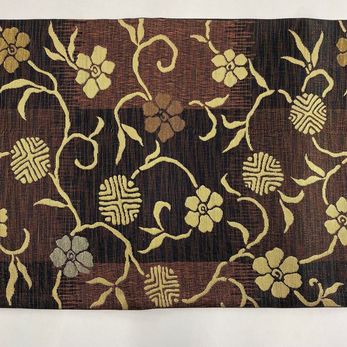 ［六通］袋帯　中古美品　やまと　440cm O-819 袋帯 秀品 やまと 華文 草花 金糸 箔 金色 六通 正絹 【中古