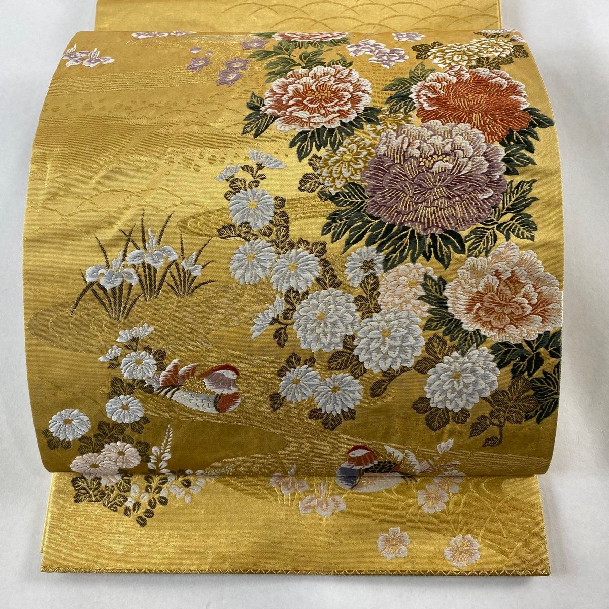 袋帯　六通　牡丹　ゴールド　美品 袋帯 美品 秀品 牡丹 鴛鴦 箔 金色 六通 正絹 【中古】 - メルカリ