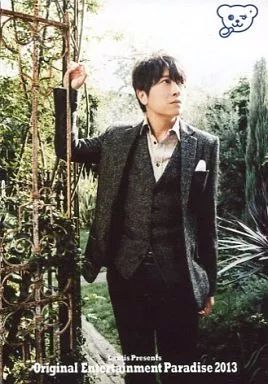 中古】生写真(男性) 小野大輔/膝上・衣装グレー・右手柵・目線右/A