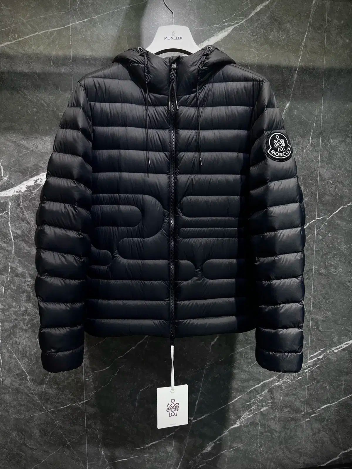 MONCLER モンクレール ユニセックス カジュアル ロゴ 黒 フード ダウン