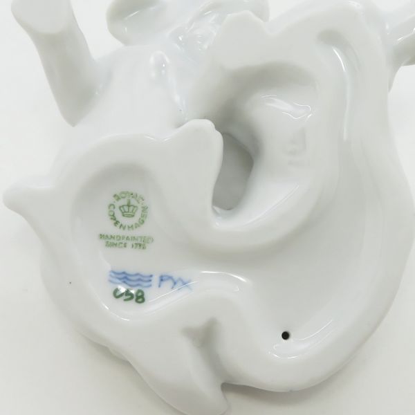 ロイヤルコペンハーゲン　ブルーパルメッテ　犬の置物 ロイヤルコペンハーゲン フィギュリン□ブルーパルメッテ イヌ