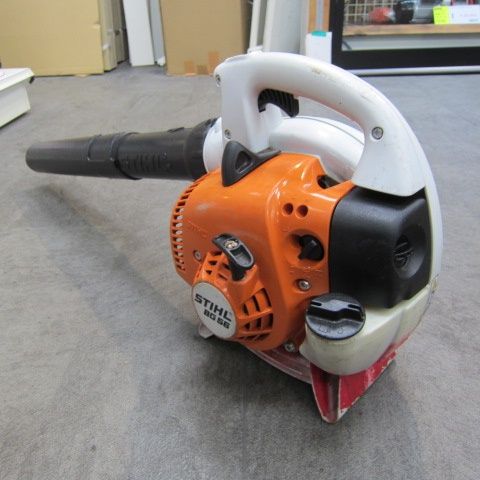 スチール(STIHL) エンジンブロア BG56【川崎店】 - メルカリ