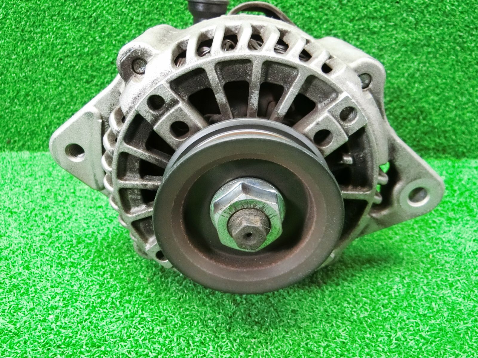 U61ミニキャブオルタネーターMD362184