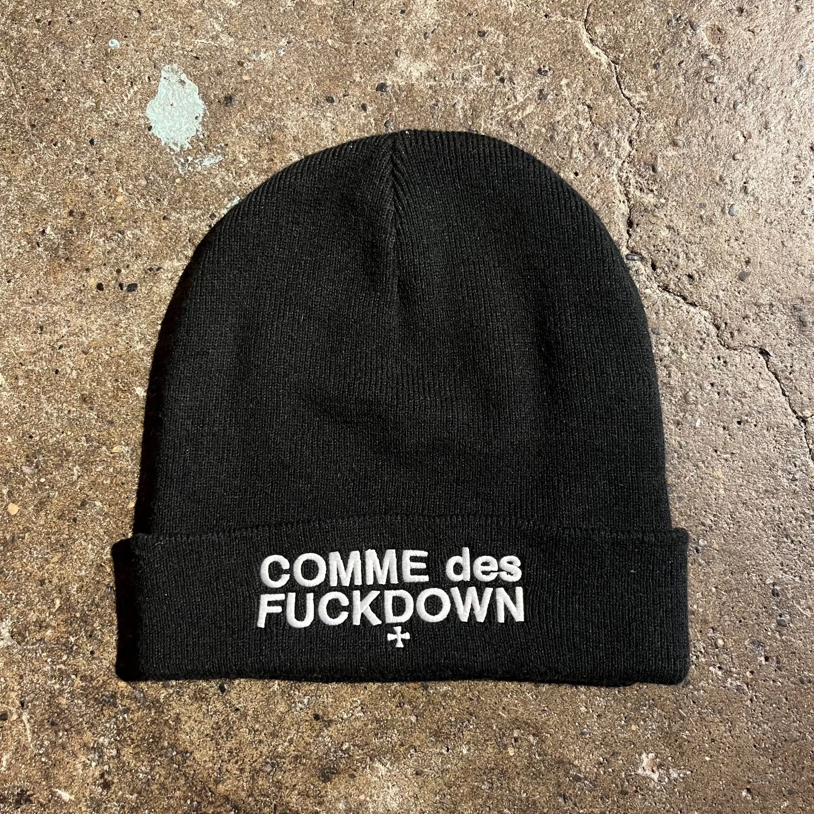 Alice hollywoodロゴ入り黒ニットビーニー アリスハリウッド ALICE HOLLYWOOD JACUARD CHOPPER BEANIE ニット