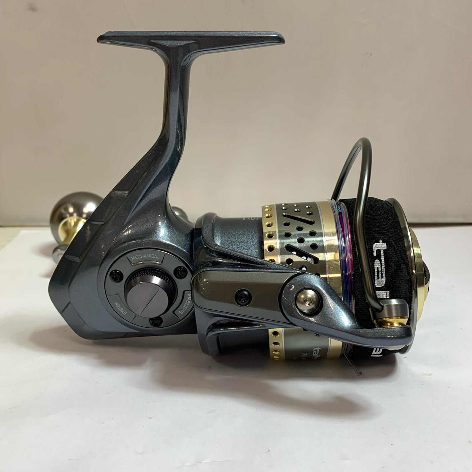 tailwalk テイルウォーク クロシオ 63HGX 売れ筋 スピニングリール 箱