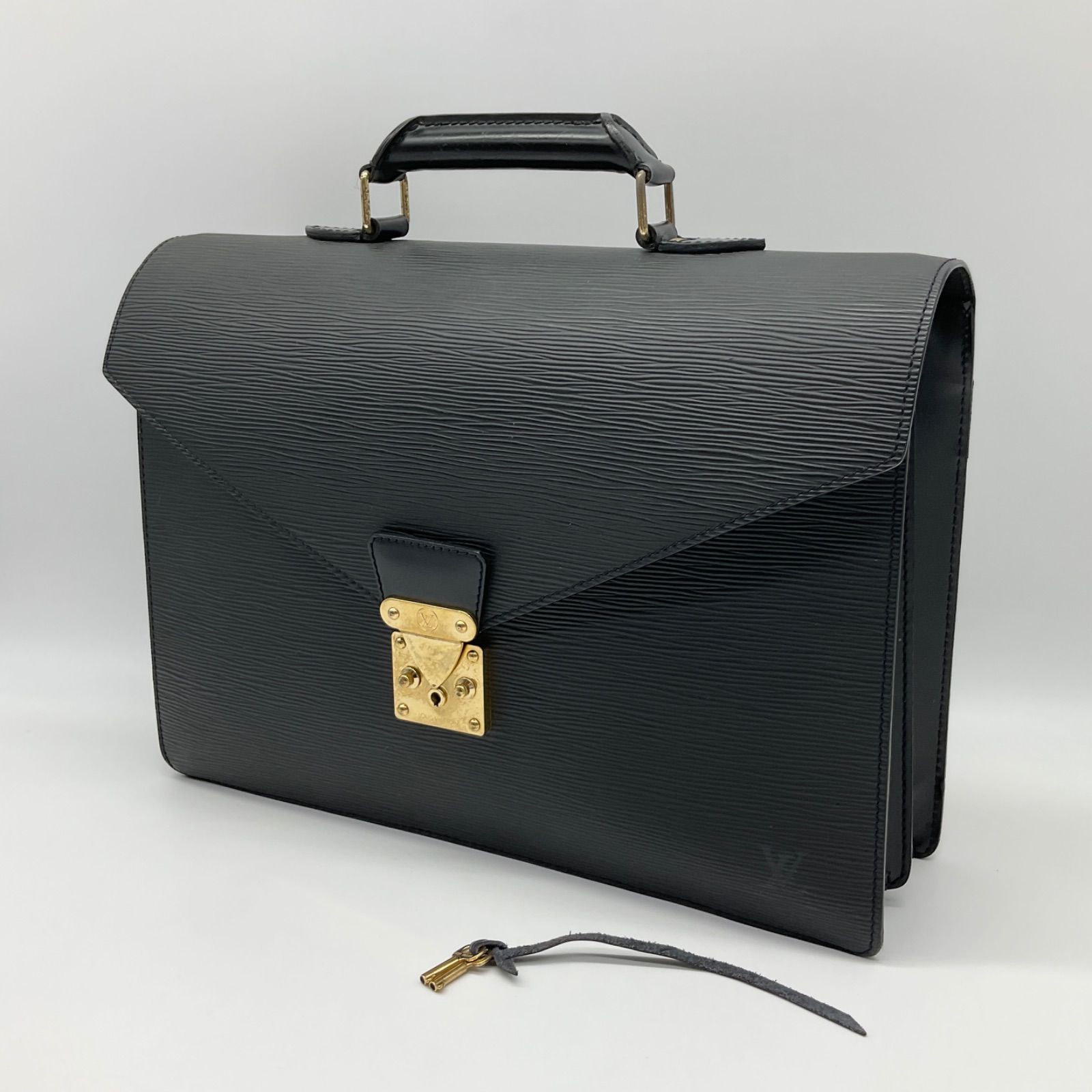 LOUIS VUITTON ルイヴィトン エピ セルヴィエット アンバサダー M54412 エピレザー ビジネスバッグ 書類鞄 ブリーフケース 通勤  A4 メンズ 【中古】Bランク 2_192 - メルカリ