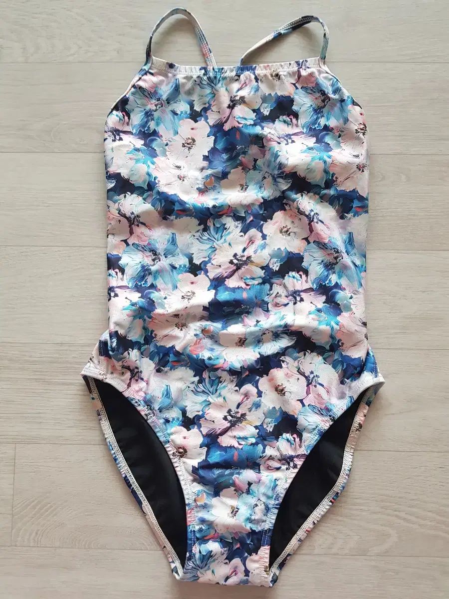 水着 ループループ