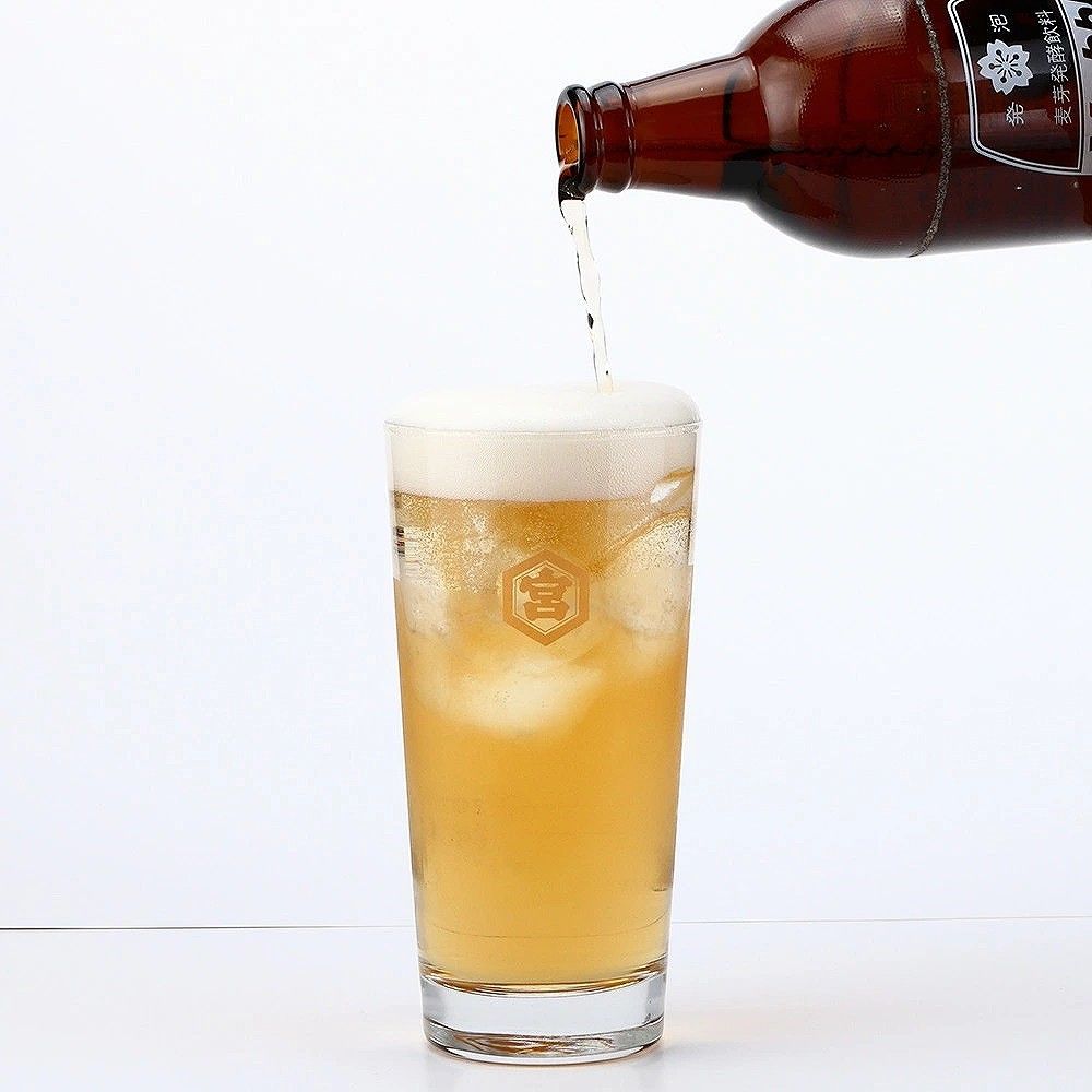 飲料・酒 冬の贈り物お歳暮 感謝の贈り物ボックス 絶大な人気を誇るキンミヤ焼酎と国産ワイン2本セット(勝沼仕込みの甲州白スパークリングワインやや辛口(山梨県)720mlキンミヤ焼酎25度(三重県)720ml