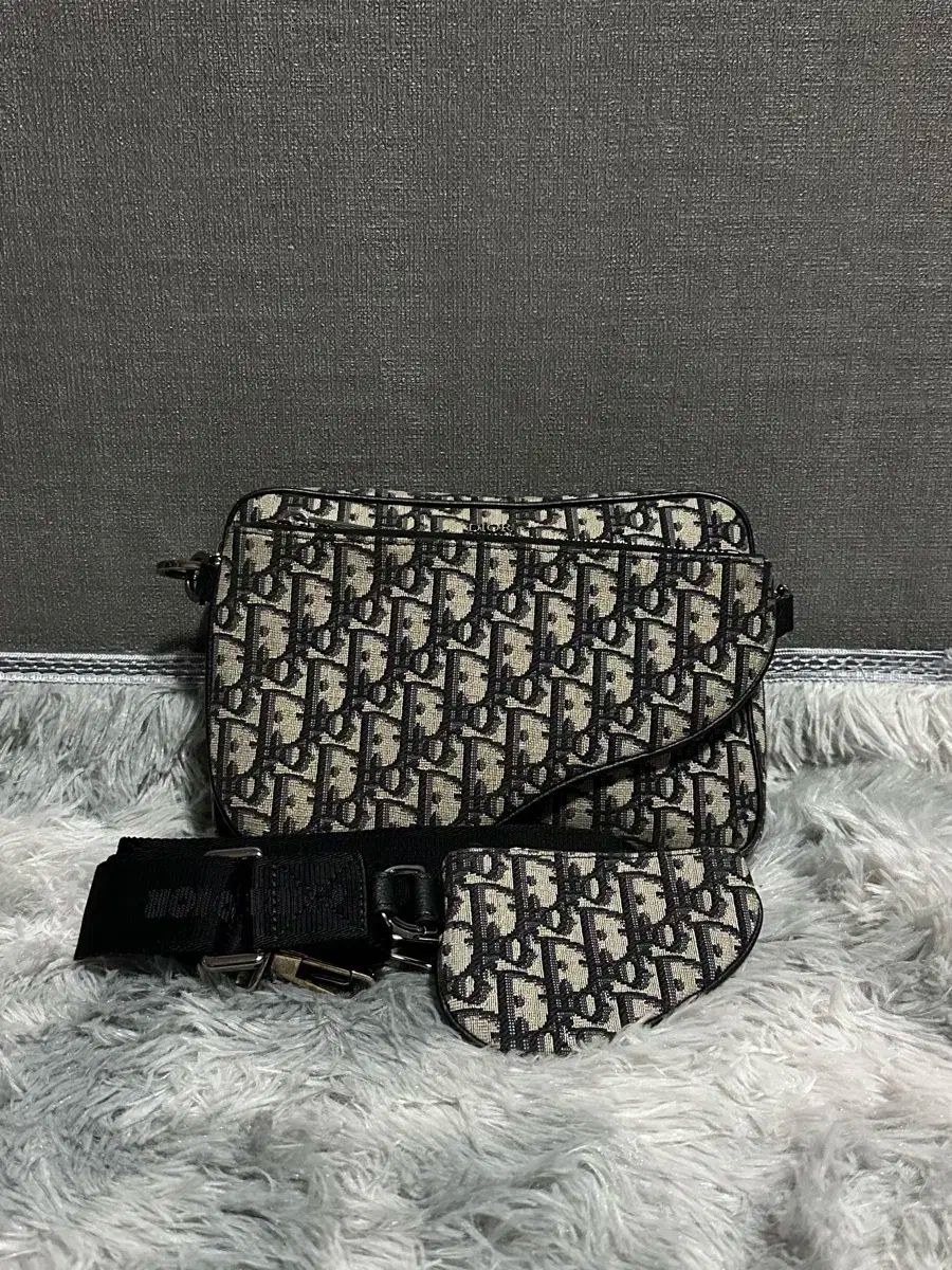 Dior ディオール オブリーク トリプル メッセンジャーバッグ