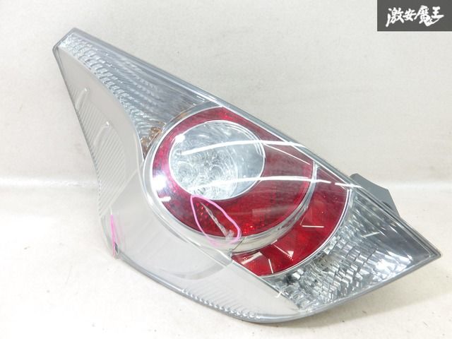 TOYOTA トヨタ 純正 NHP10 アクア 前期 テール テールライト