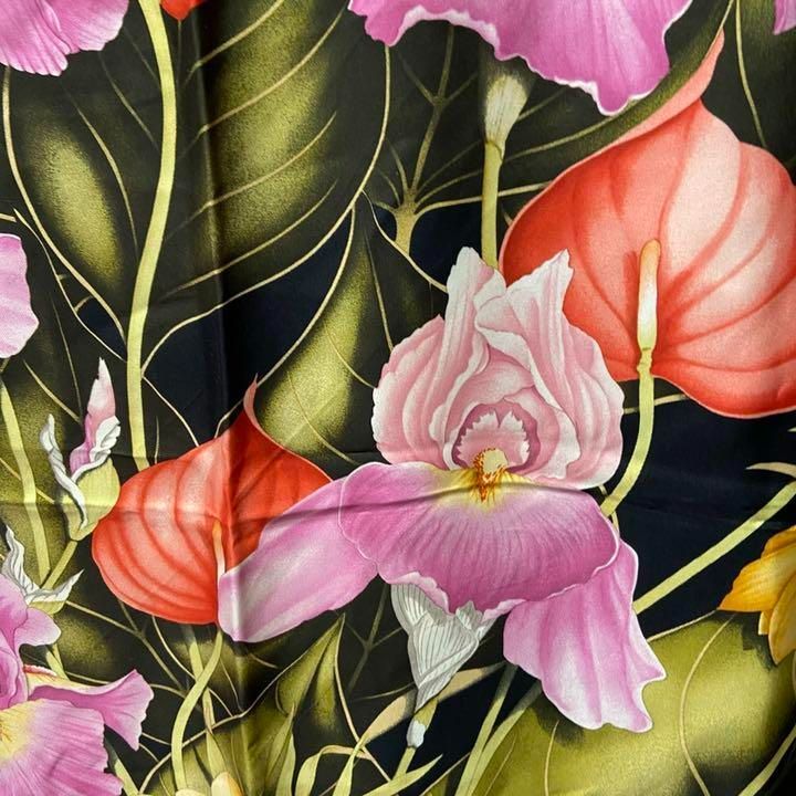 花柄 シルクスカーフ