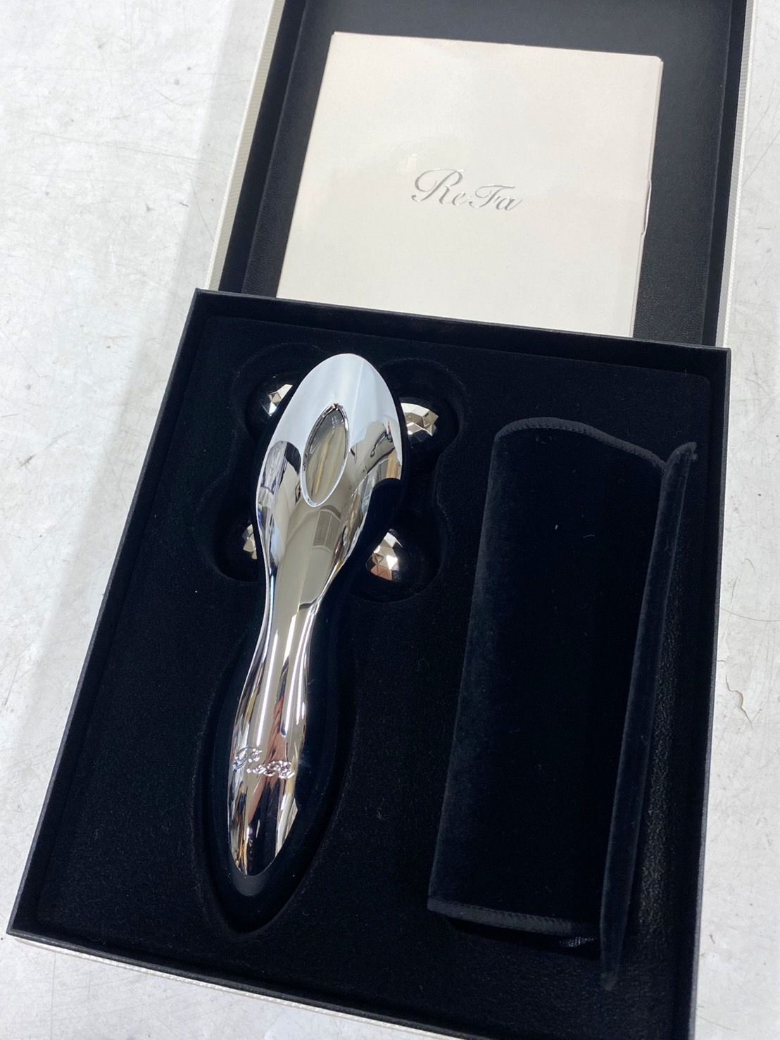 【正規品】新品、未使用　リファフォーカラットRF-FC1932B ReFa 4 CARAT リファフォーカラット 美顔器 MTG RF-FC1932B