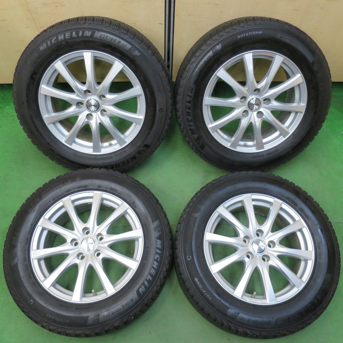 バリ溝！21年！キレイ！9分☆スタッドレス 225/65R17 ミシュラン