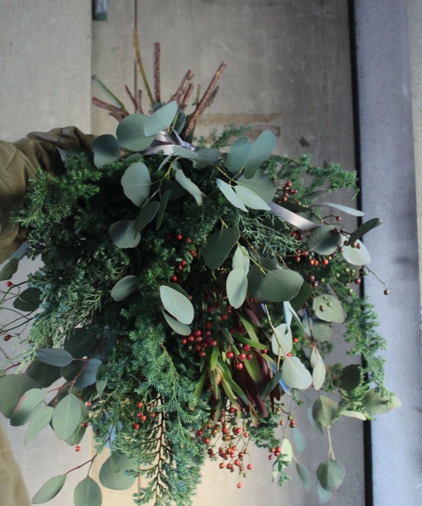 sale/生花/紫陽花と針葉樹のHolidayグリーンリース/ブルーバード