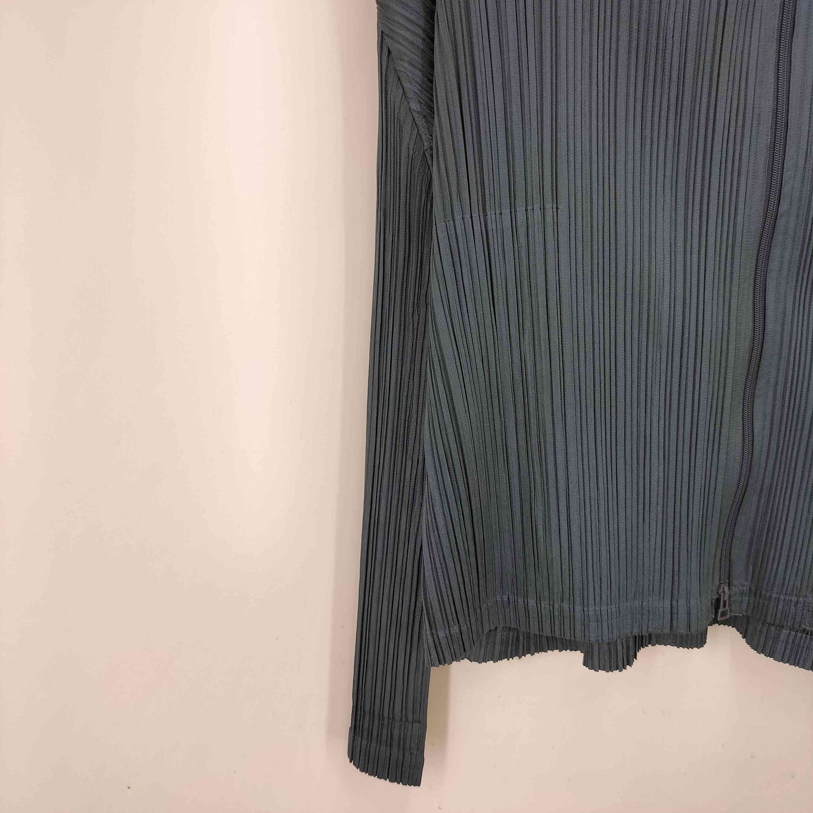 美品✨PLEATS PLEASE プリーツ　パーカー　ブラック　ダブルジップ プリーツプリーズイッセイミヤケ PLEATS PLEASE ISSEY MIYAKE DECEMBER