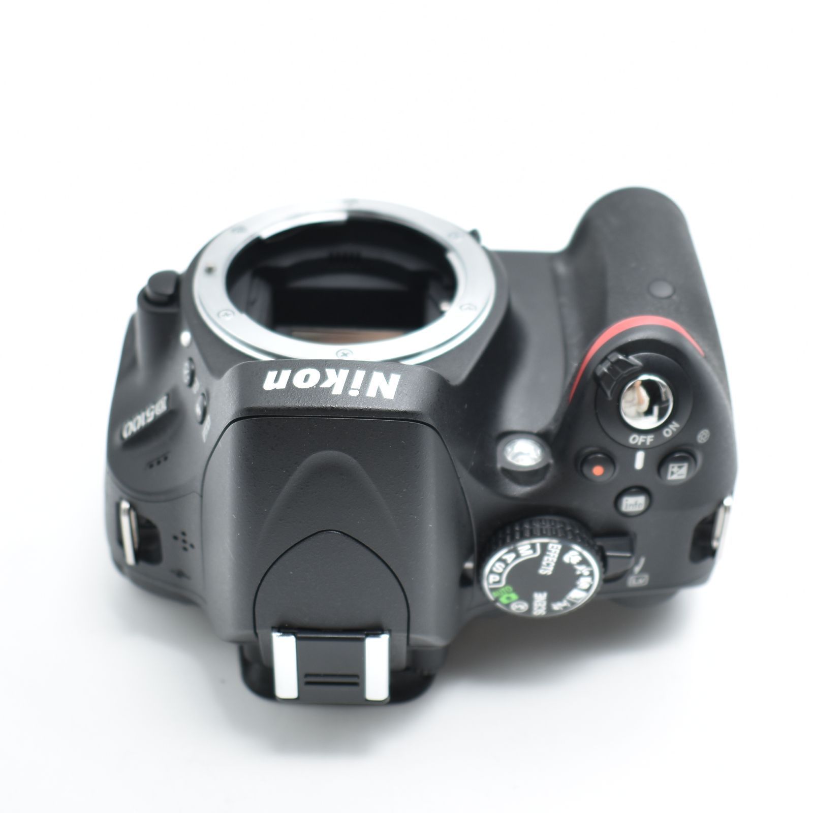デジタル一眼レフカメラ D5100