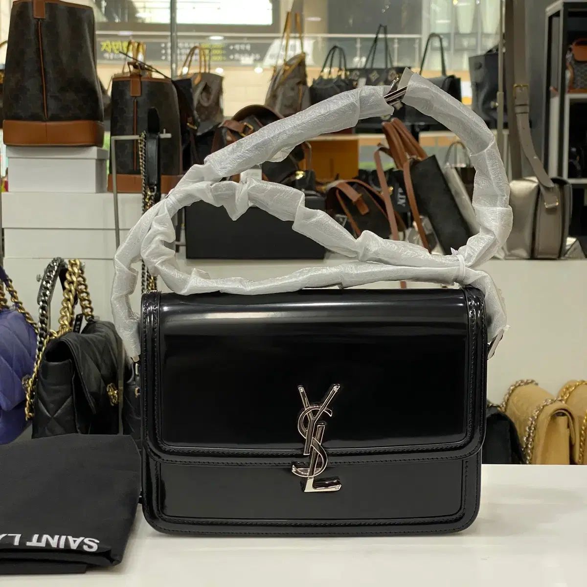 Saint Laurent(サンローラン) ソルフェリーノ ミディアム