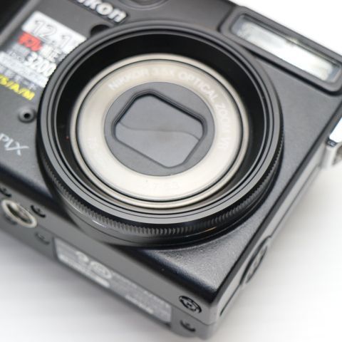 新品同様 COOLPIX P5100 ブラック 即日発送 Nikon デジカメ