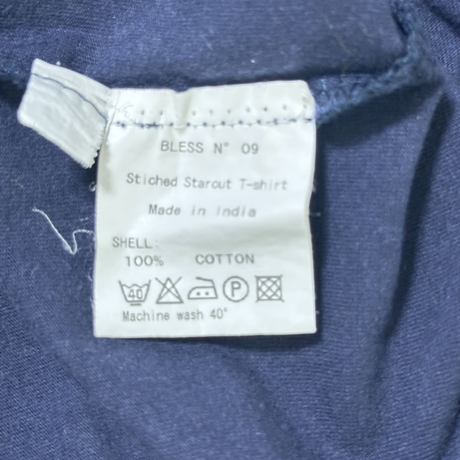 BLESS N°09 Stitched Starcut フェイス刺繍Tシャツ M ネイビー