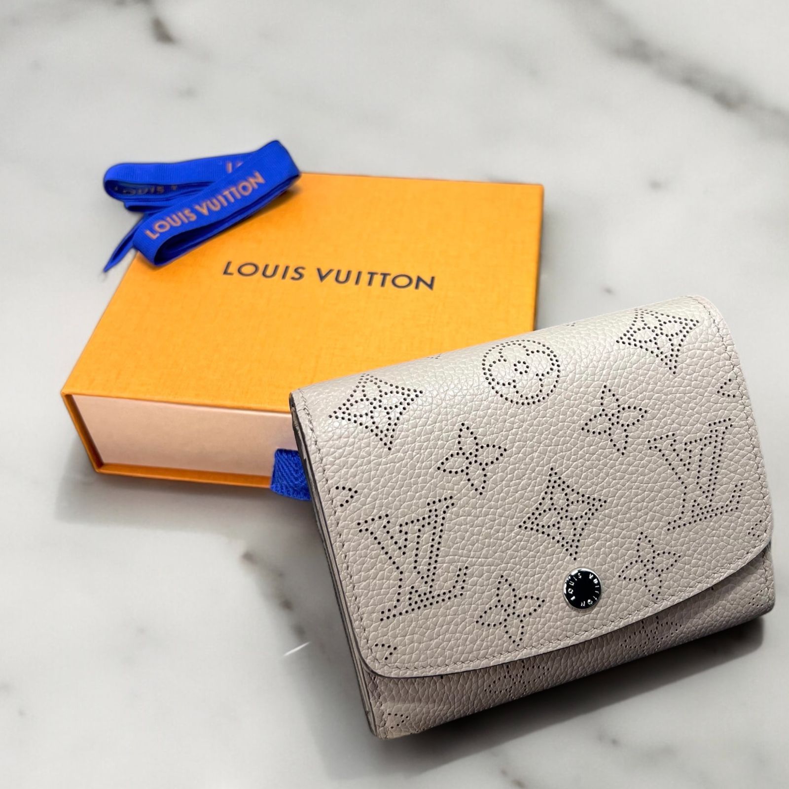 美品✨　ルイヴィトン　財布　折り財布　M62542　マヒナ　1349 美品✨ ルイヴィトン 財布 折り財布 M62542 マヒナ 1349 ヴィトン