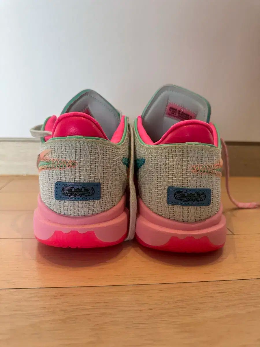 NIKE ナイキ