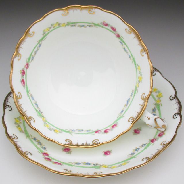 コウルドン 金彩花綱文 カップ&ソーサー アンティーク 1905年 コウルドン 金彩花綱文 カップ&ソーサー アンティーク 1905年