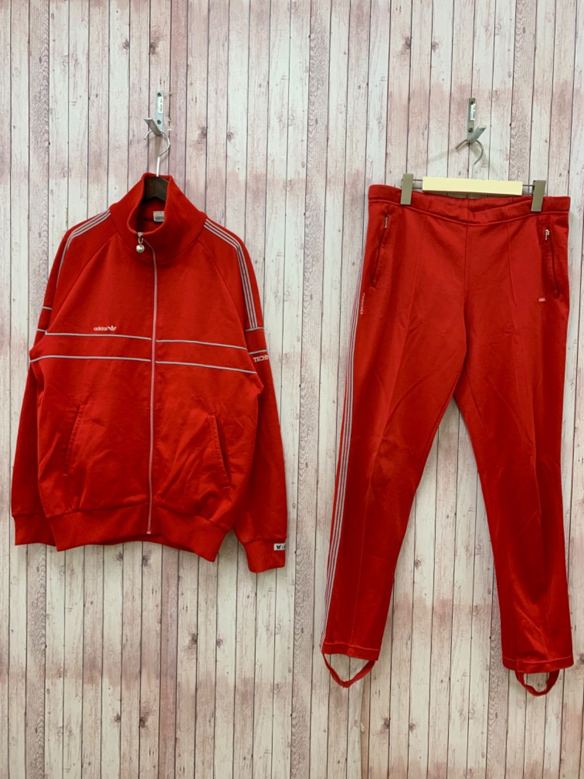 adidas Originals アディダス オリジナルス セットアップ トラックジャケット サイズ84 パンツ サイズ98-6 ジャージ 上下 TECHNO BIO-FIX ヴィンテージ デサント製 赤 メンズ MK774
